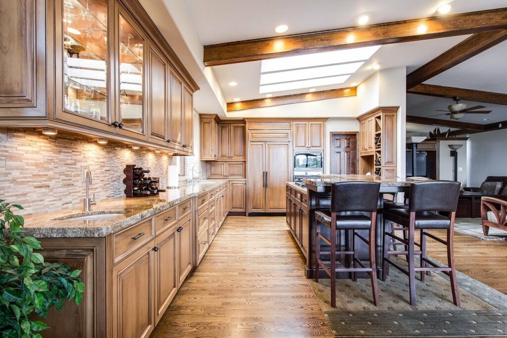 Kitchen Dining Interior Home Room  - jessebridgewater / Pixabay