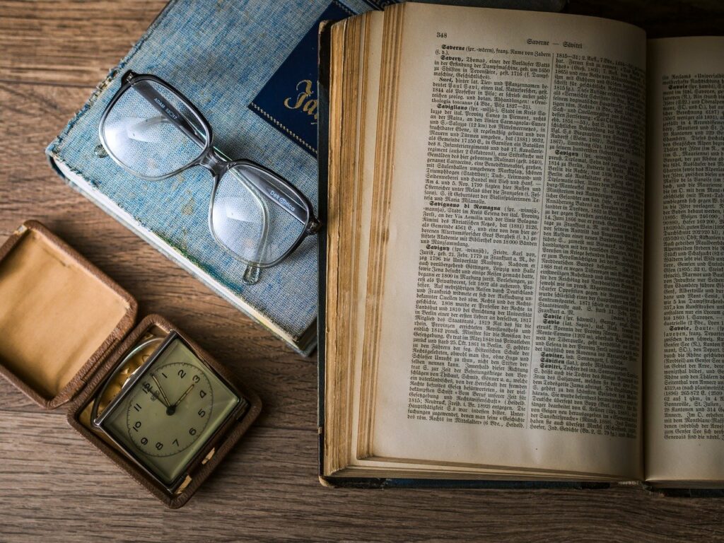 Knowledge Book Library Glasses  - DariuszSankowski / Pixabay