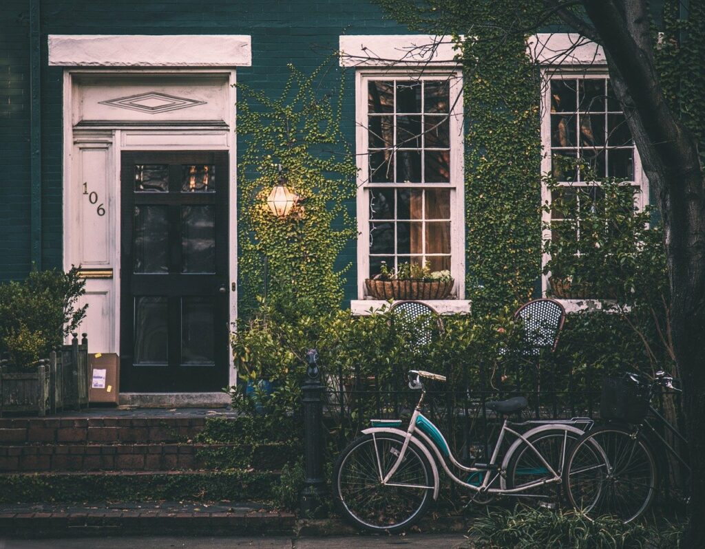 Vintage House Bicycle Home  - Free-Photos / Pixabay